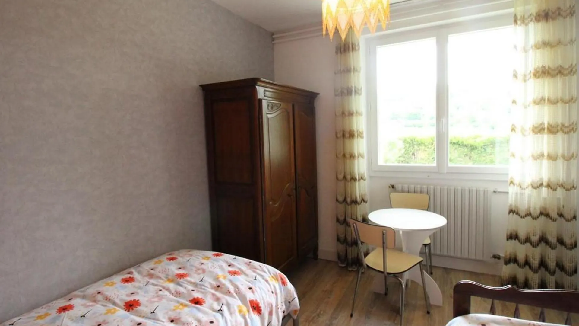 Maison Independante Au Calme Avec Jardin, Proche Activites Nature, Ski Et Lacs, Animaux Acceptes - Fr-1-742-551 Condat  0*, Condat (Cantal)